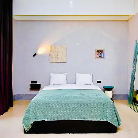Paradox Aparthotel