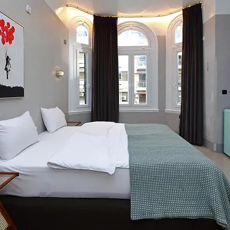 Paradox Aparthotel