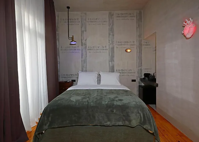 Aparthotel Paradox 4*