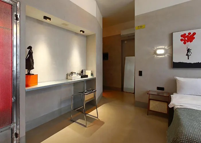 Aparthotel Paradox 4*