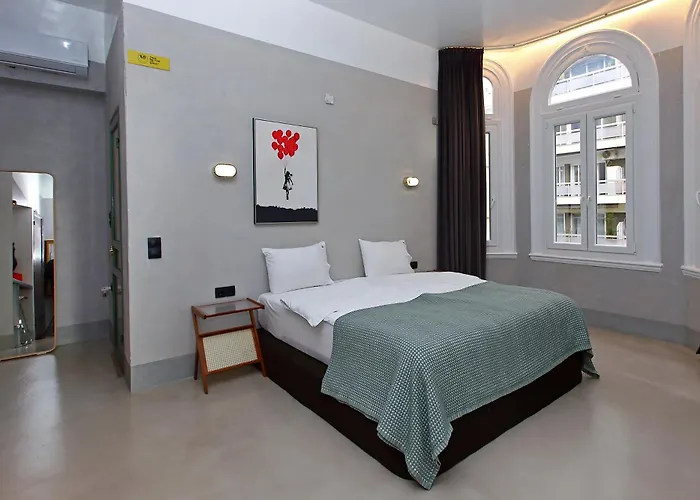 Paradox Aparthotel 4*