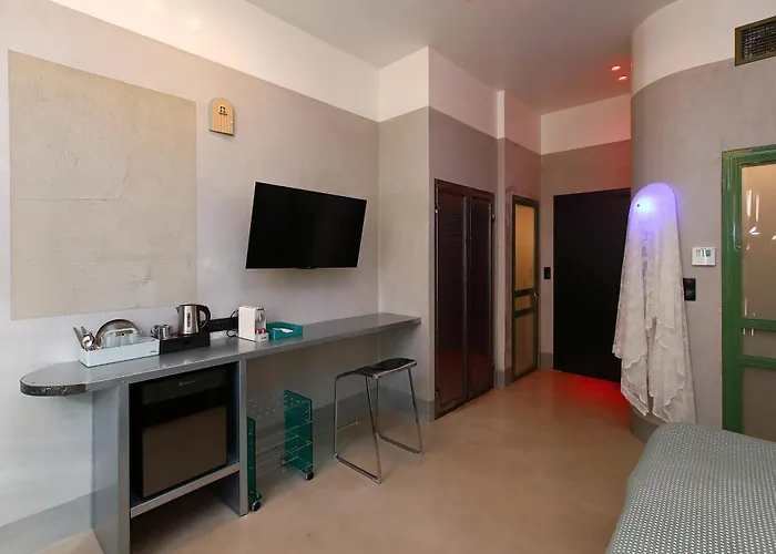 Paradox Aparthotel 4*
