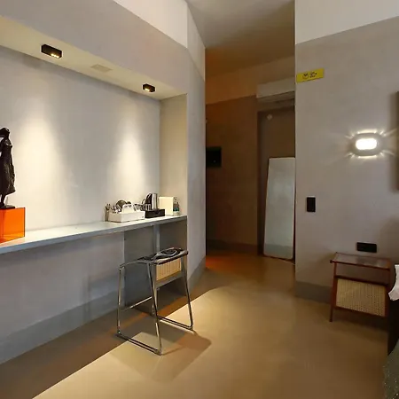 Apartahotel Paradox 4*